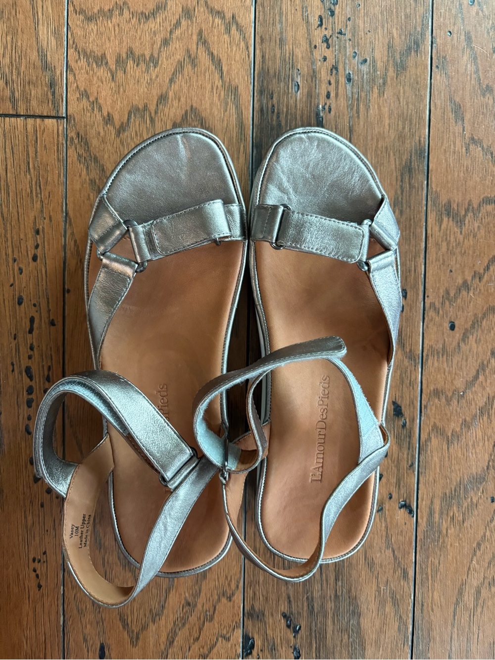 L'Amour Des Pieds silver metallic sandals